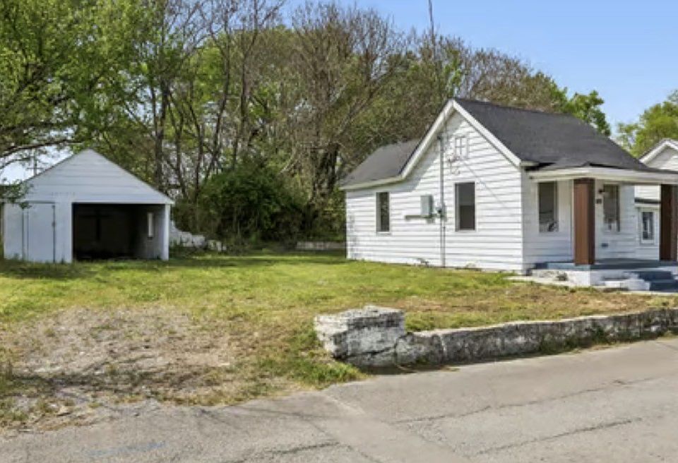 1st image of 1028 Bridge St