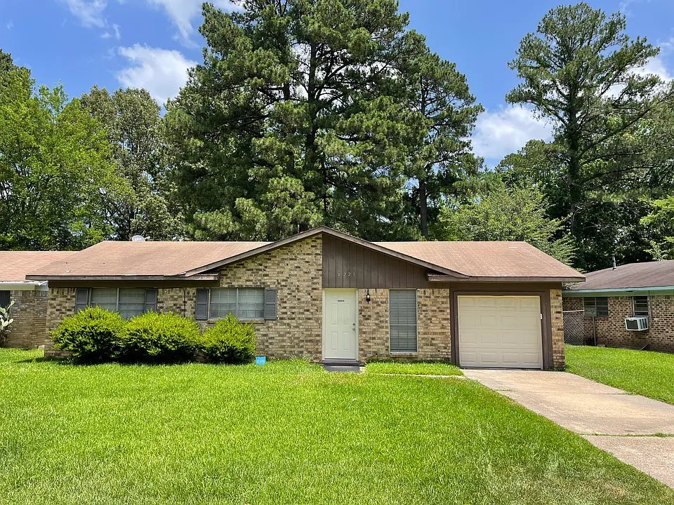 4221 Encina Dr