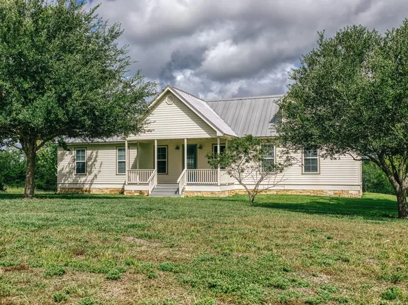 3831 Meadow View Ln, Fayetteville, TX 78940