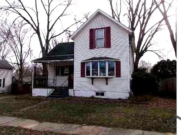 725 W Homer St #1, Freeport, IL 61032