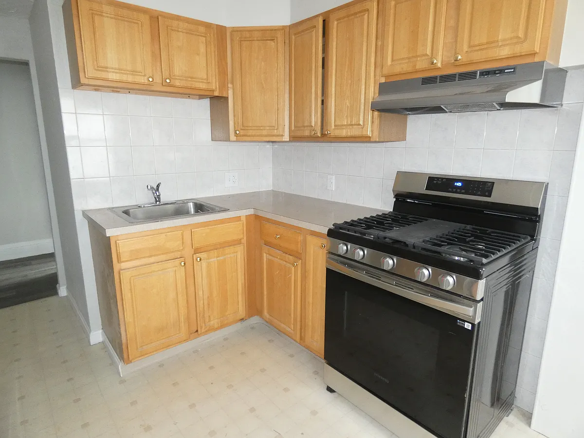 Building Photo - 7 Greenwood St #6