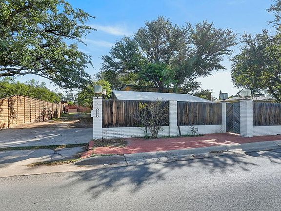 5th image of 1102 N A St