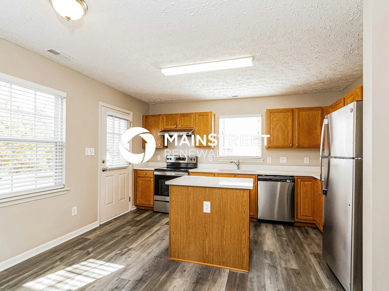 2918 Forrestal Dr — Photo 4
