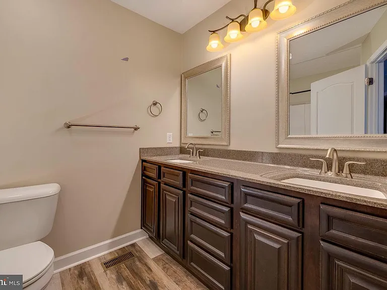 102 Cedar Point Ln — Photo 7