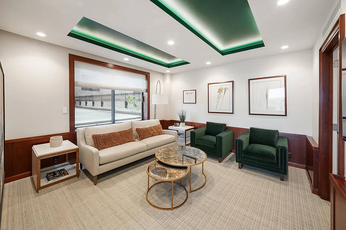 160 Central Park South — Photo 2