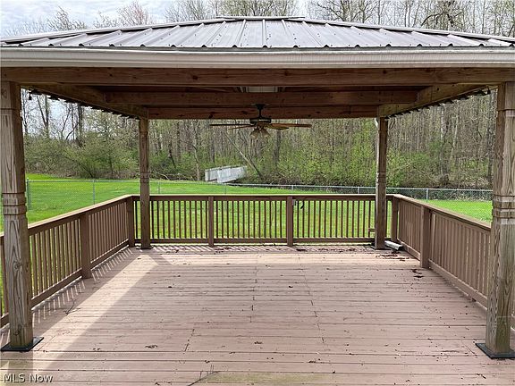 3rd image of 1381 Robb Rd