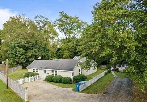 112B Fairfield Cir — Photo 3
