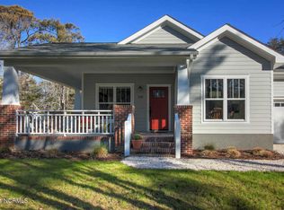 118 Yaupon Rd, Pine Knoll Shores, NC 28512