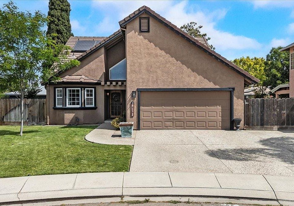 1st image of 839 Cobblestone Ct