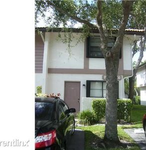 8362 Shadow Wood Blvd, Pompano Beach, FL, 33071