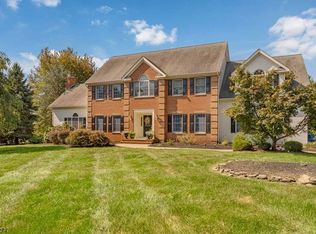 1 Shipley Ct, Pittstown, NJ 08867