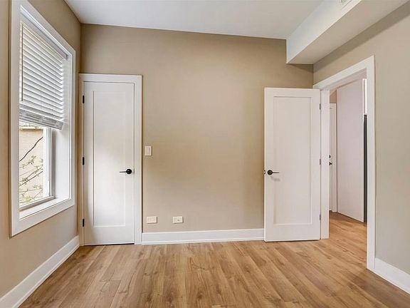 5th image of 3001 N Sawyer Ave #1ES