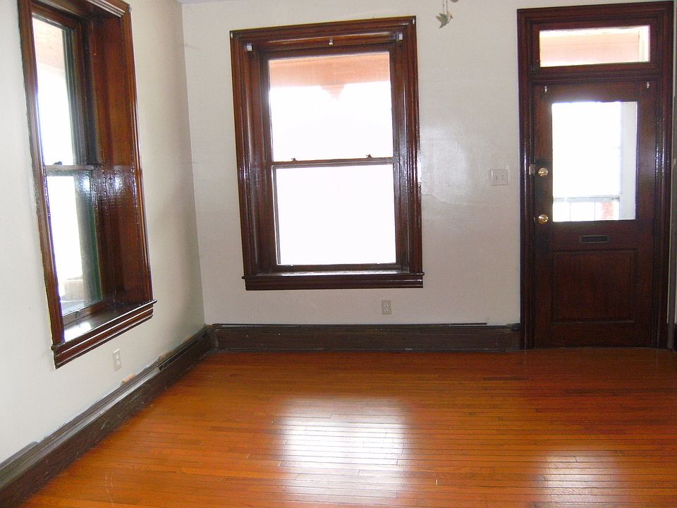 Entry living room
