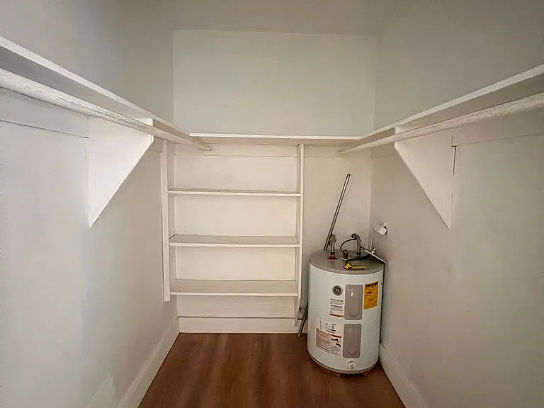 1410 SW 37th Ave — Photo 9