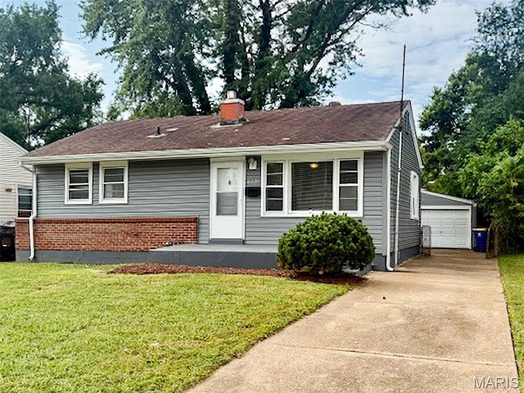 11226 Saint Matthias Ln, Saint Ann, MO 63074 | Zillow