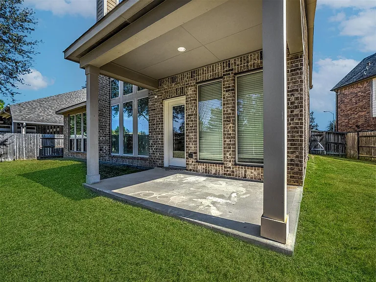 10007 Eldarica Way — Photo 26