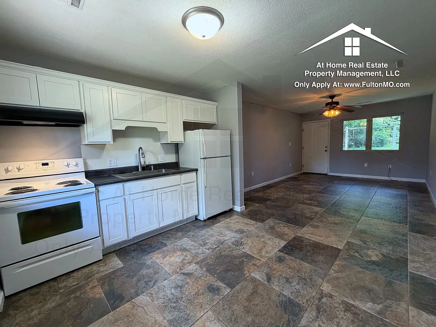 107 Spruce Drive Fulton, MO 65251 — Photo 1