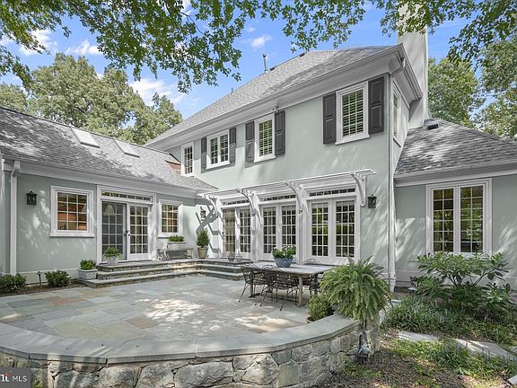 5th image of 3824 Military Rd