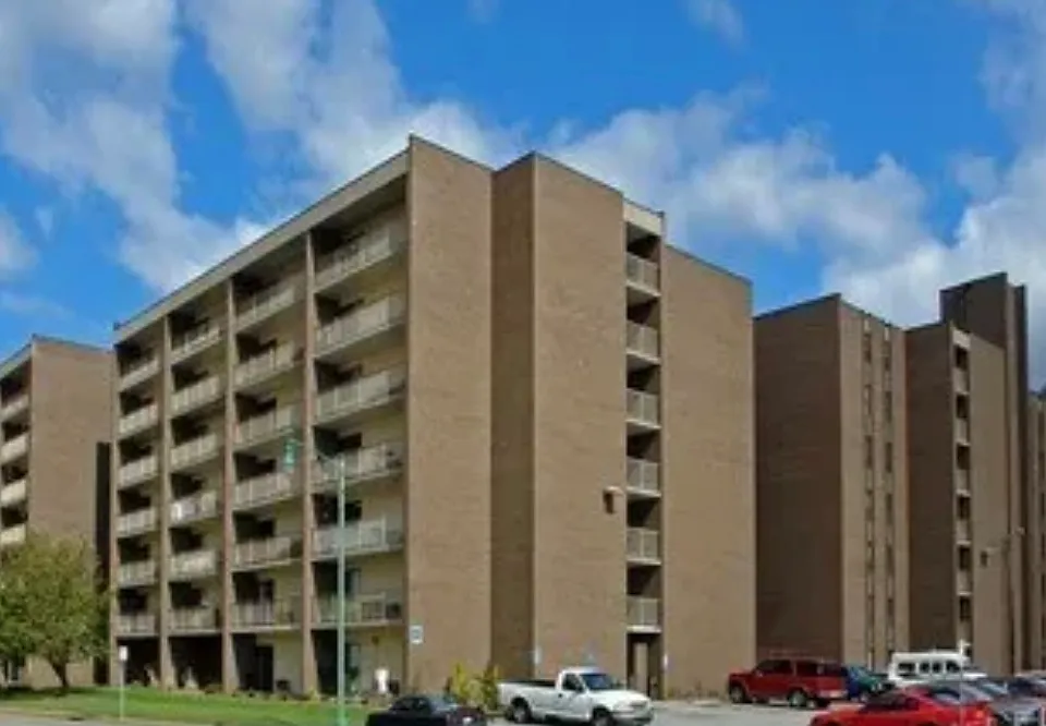 2106 Kanawha Blvd E #322