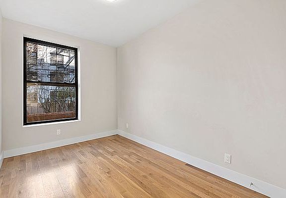 5th image of 719 Union St #1B