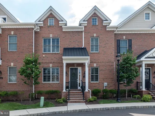 17 Creekview Ln, Yardley, PA 19067