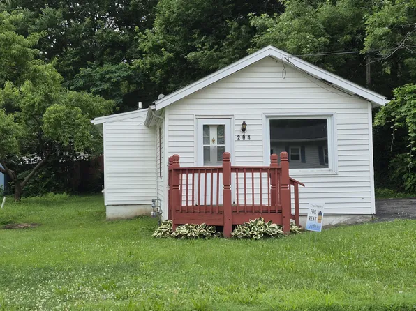 204 Flora Dr, Saint Louis, MO 63135