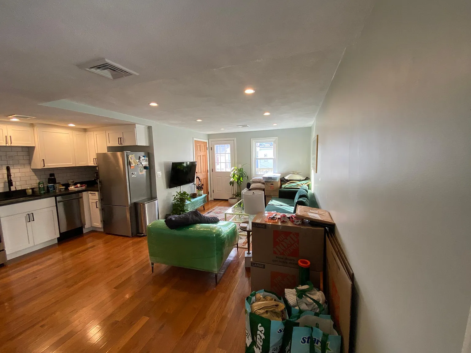 269 Sumner St — Photo 3