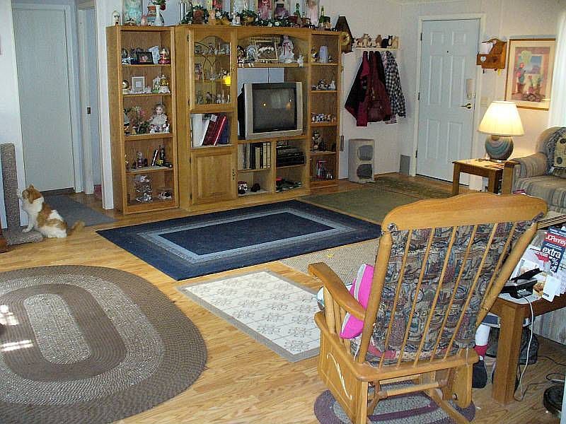 2nd image of 2911 W Young