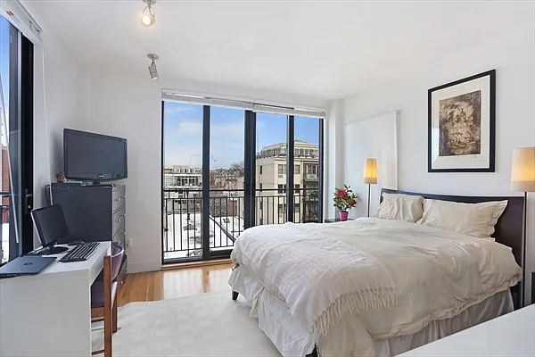 Sold by Citi Habitats | media 23