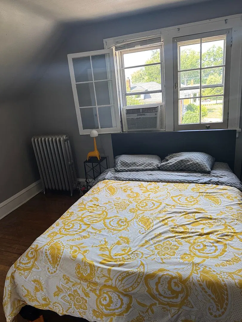 Spacious 6BR Duplex in Lakewood — Photo 4