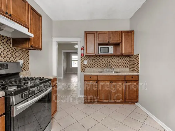 757 Bartlett Ave, Baltimore, MD 21218