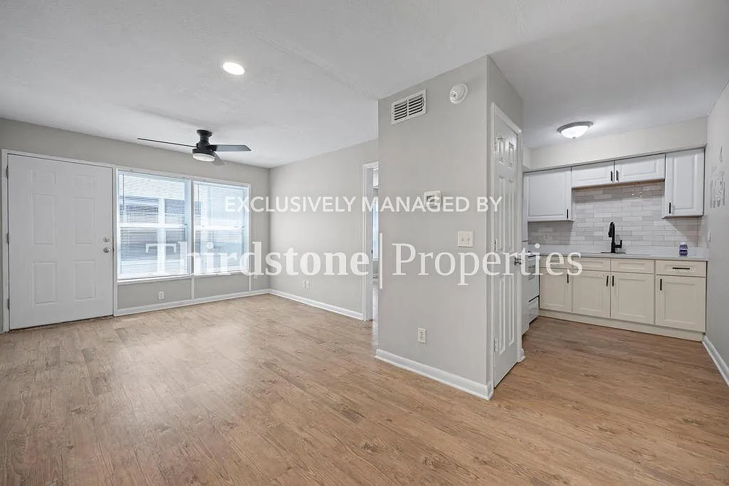 2887 Post St APT 2, Jacksonville, FL 32205 — Photo 2