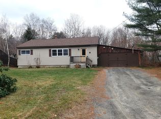 13 Chamberlain St, Skowhegan, ME 04976