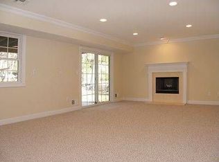 20 Crescent Dr S, Andover, NJ 07821