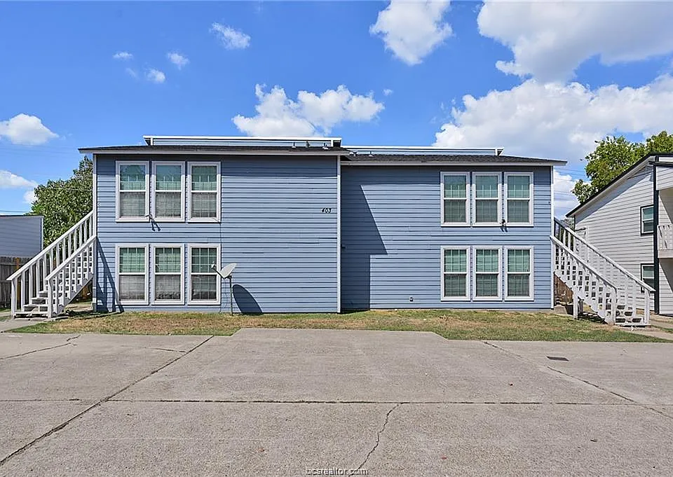 403 Manuel Dr #D
