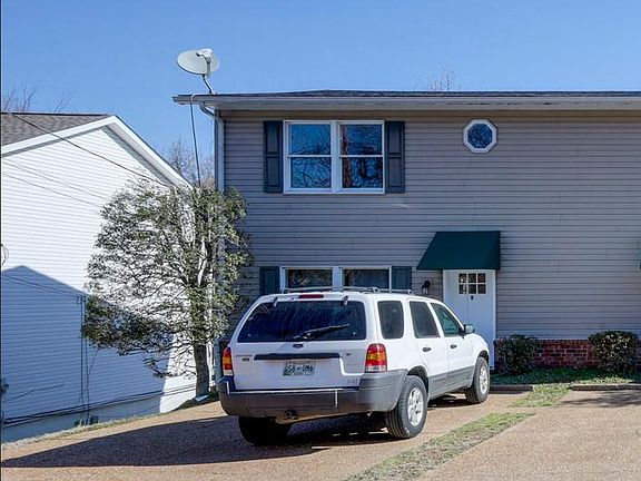 2nd image of 3333 Niagara Dr #B