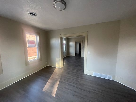 5th image of 3120-3124 W Superior Ave #1