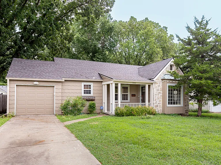 7915 Jarboe St — Photo 2