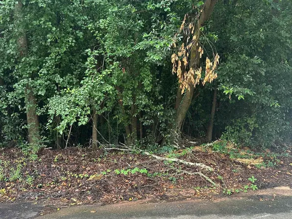 94 Tiffany Ln, Warner Robins, GA 31093