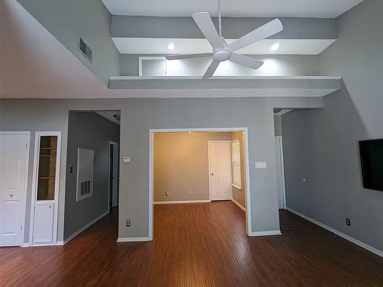 3840 Far West Blvd #321 — Photo 3