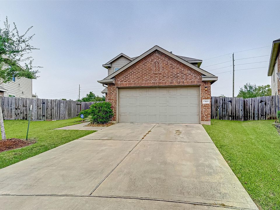 1st image of 13903 Suffolk Woods Ln