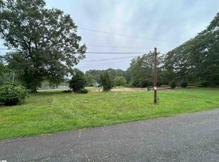 116 Pine Rd, Laurens, SC 29360