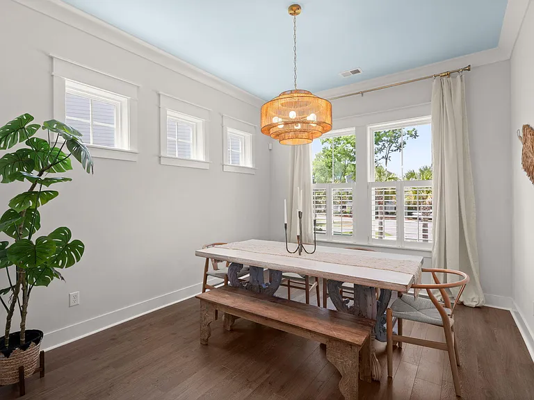 808 Forrest Dr — Photo 12