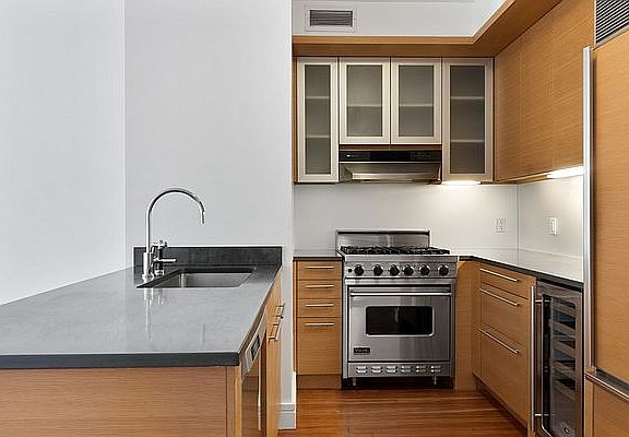 4th image of 30 Little West St #7D