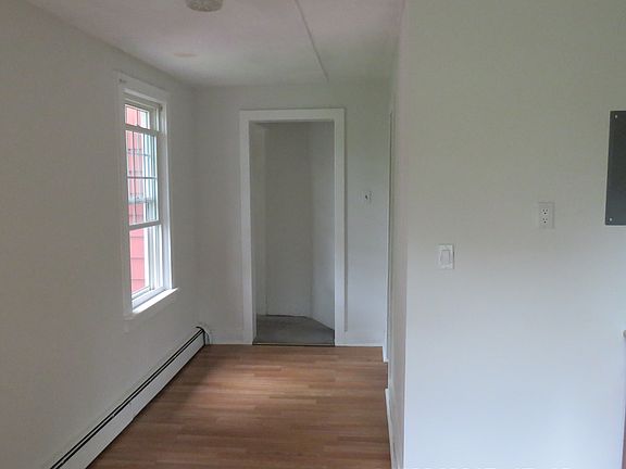 4th image of 139 Dutch St #2E