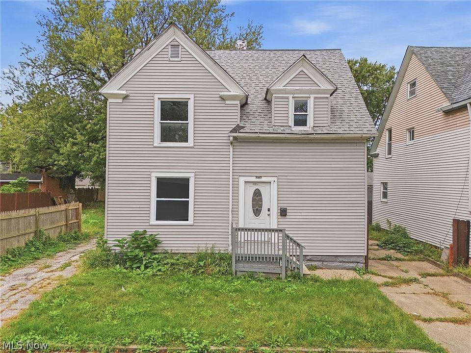 1st image of 2162 W 95th St