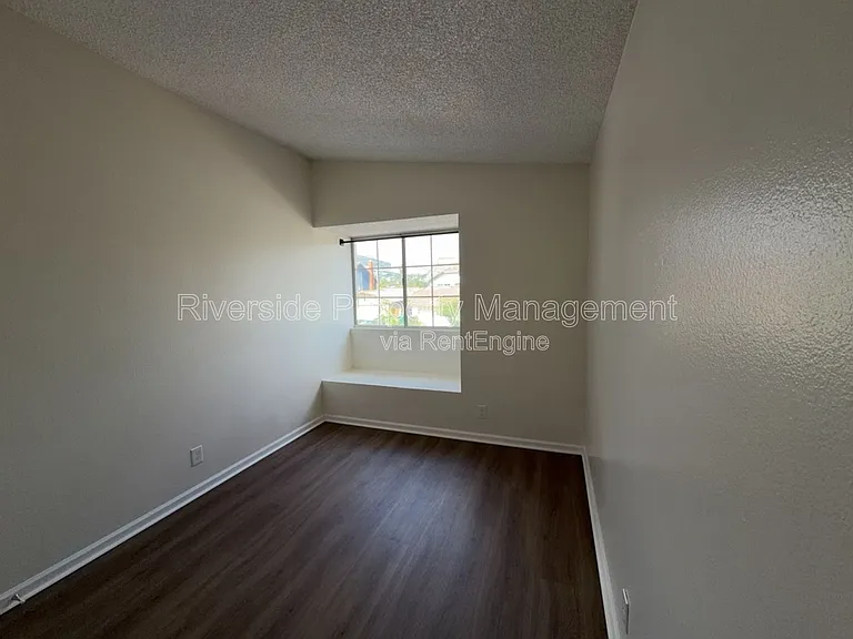 11883 Bayless St — Photo 25