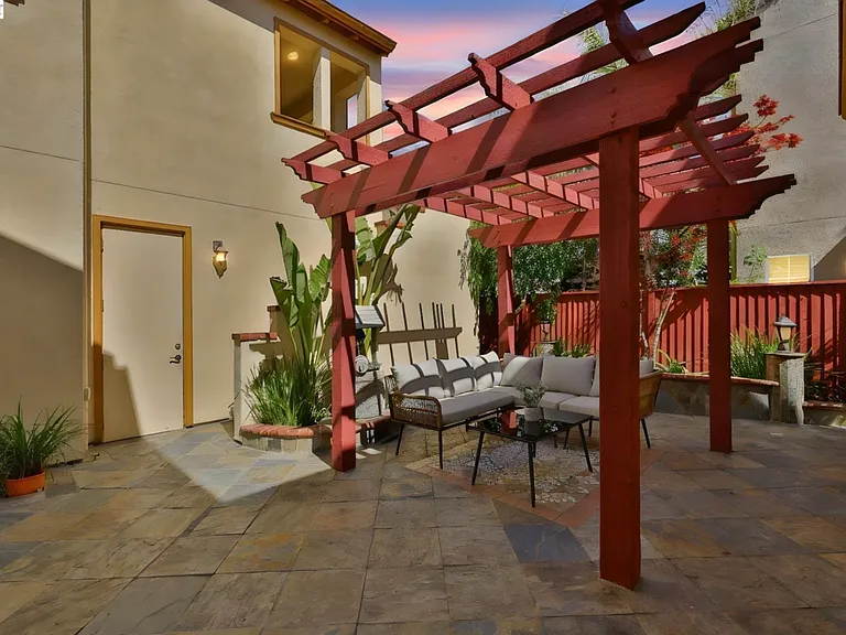 193 Lucy Ln — Photo 11