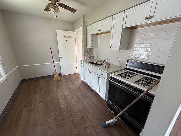 2nd image of 4509 W 170th St