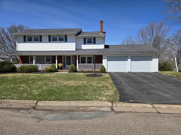 35 Fairview Dr, Truro, NS B2N 1S2